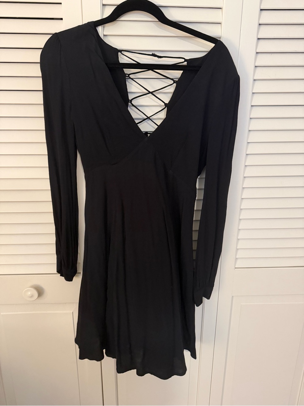 ASTR Black Lace-Up Back Long Sleeve Women's Dress